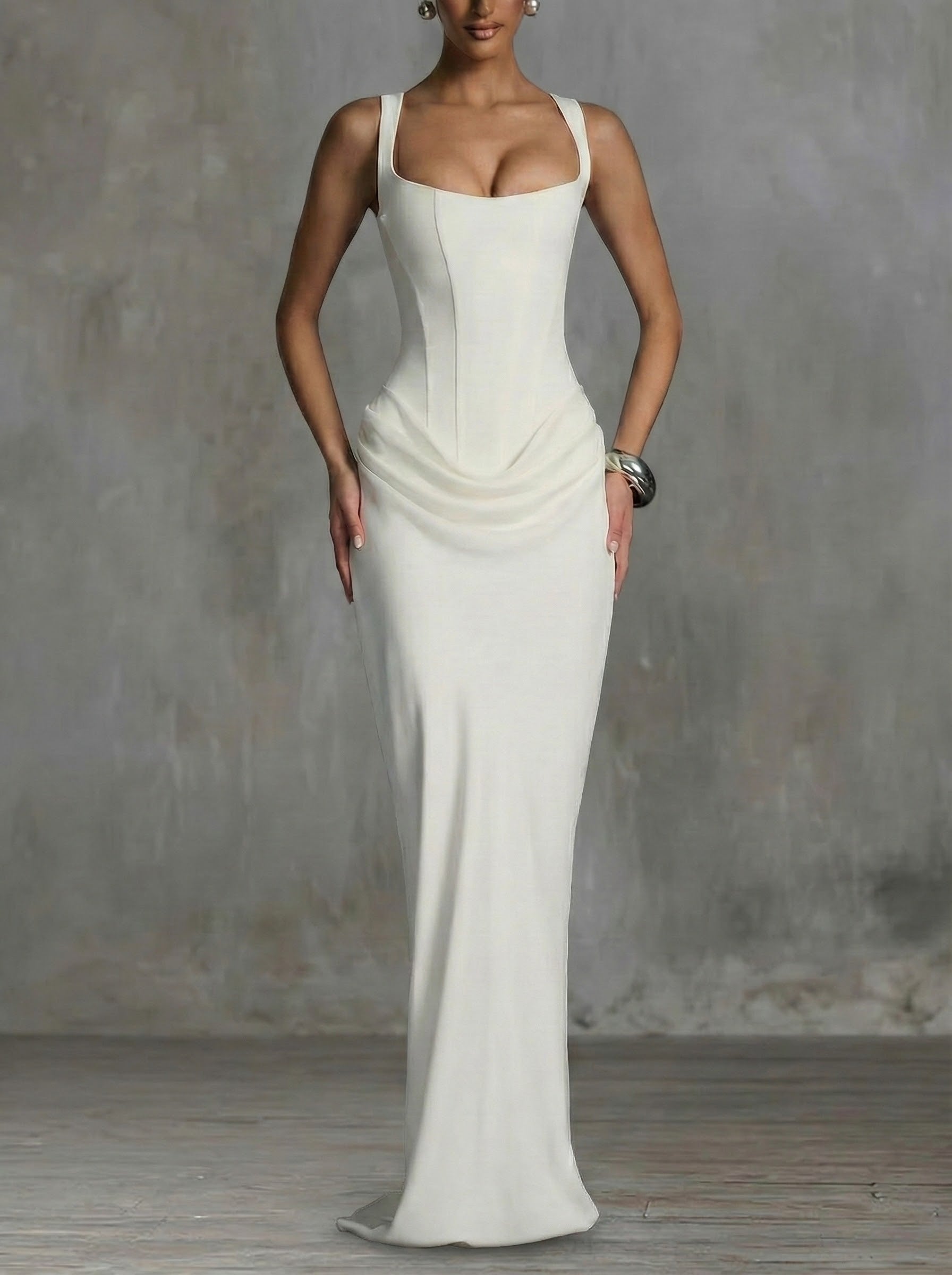 Luna · Vestito maxi con scollo quadrato